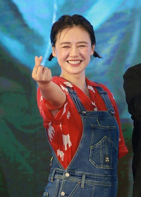 马思纯身材对比